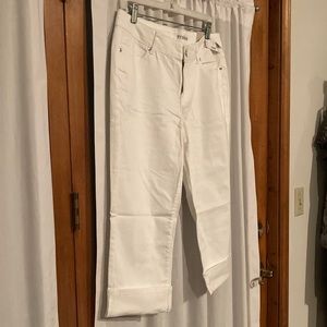Maurice’s white crop pants size 12
